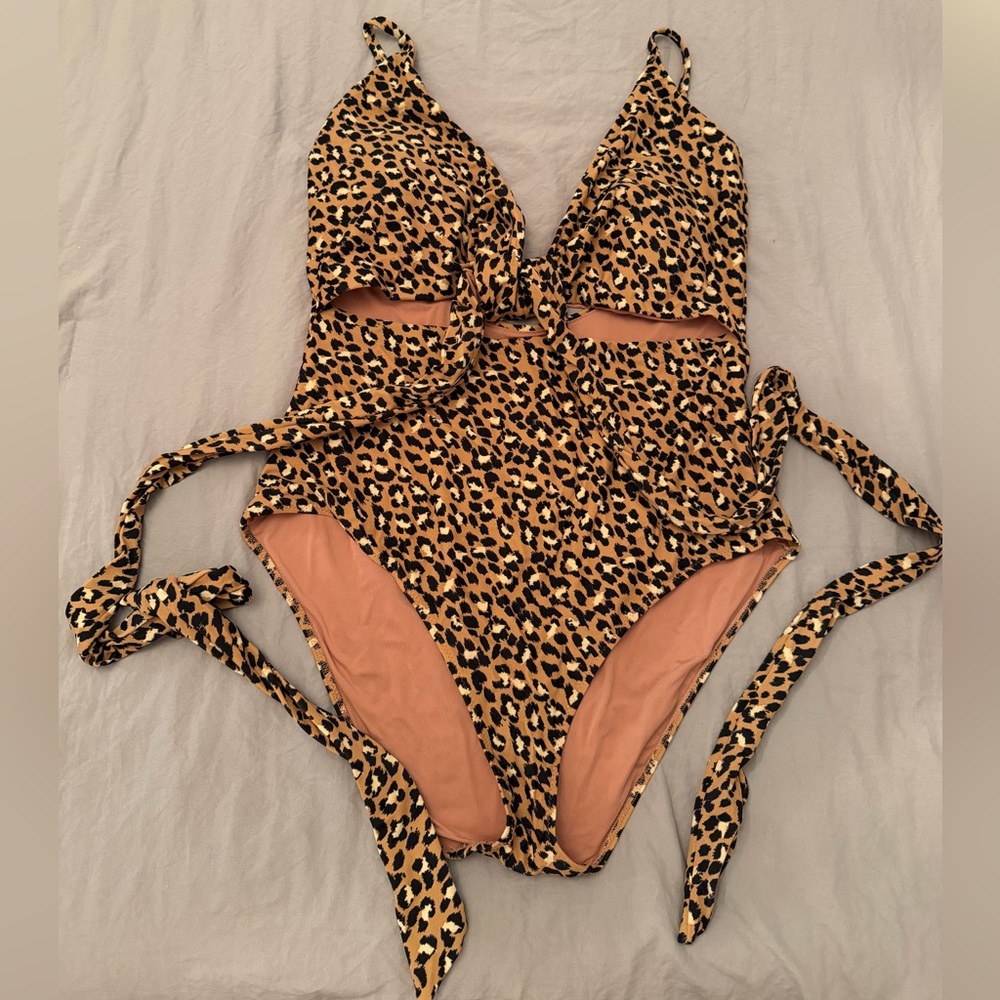 American Eagle Outfitters Leopard Print One Piece Swimsuit